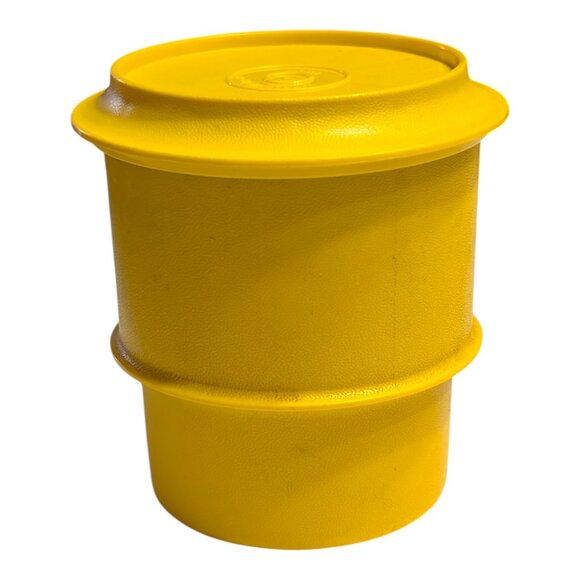 VTG Tupperware Yellow Coffee Mug Cup With Lid Travel Kitchenware USA - Picture 2 of 6